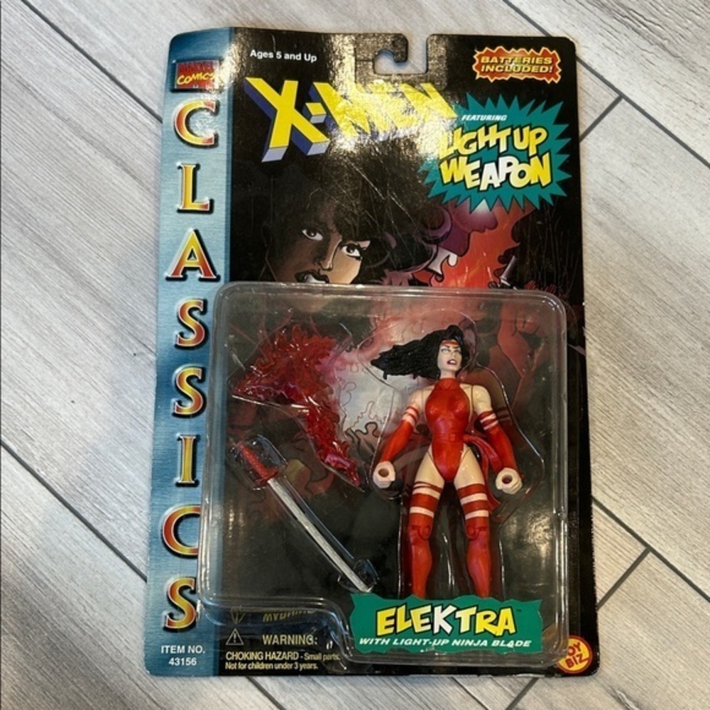 Marvel Comics Toy Biz X-Men  Classics Elektra w Light Up Ninja Blade Weapon 1996
